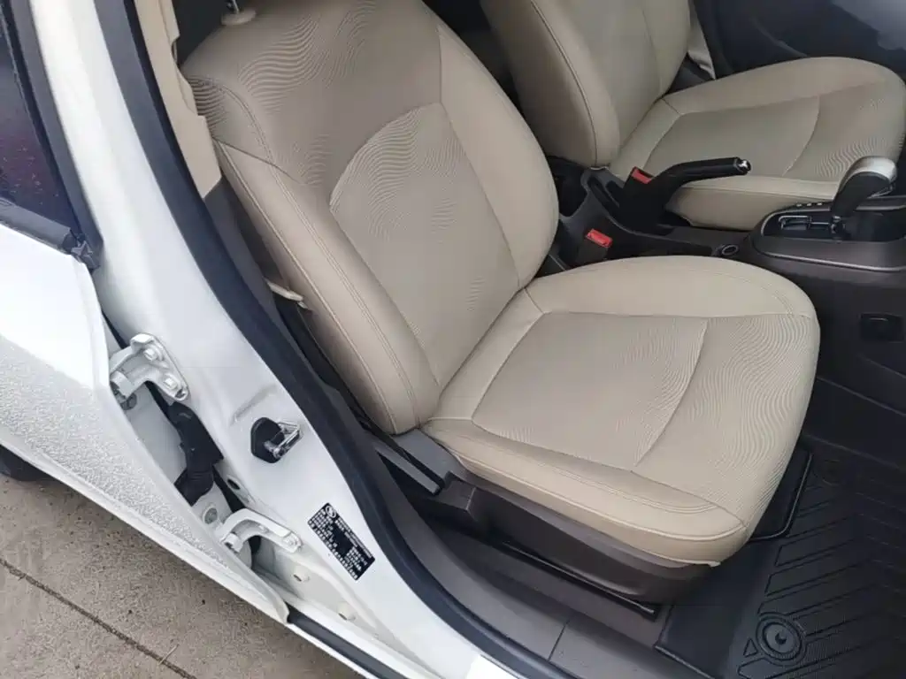 Chevrolet Cruze — миниатюра 25
