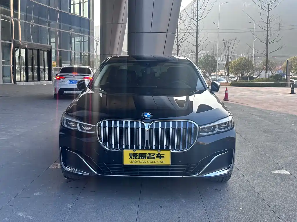 BMW 7 SERIES
