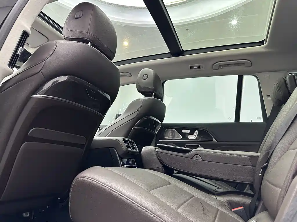 Mercedes-Benz GLS — миниатюра 14
