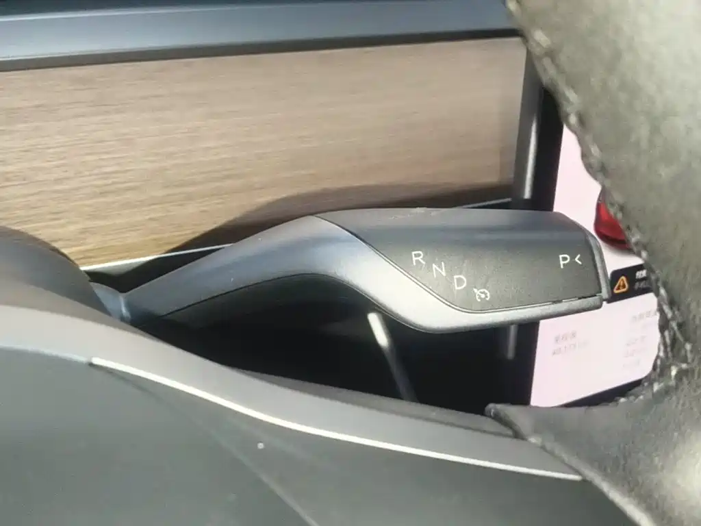 Tesla Model 3 — миниатюра 14