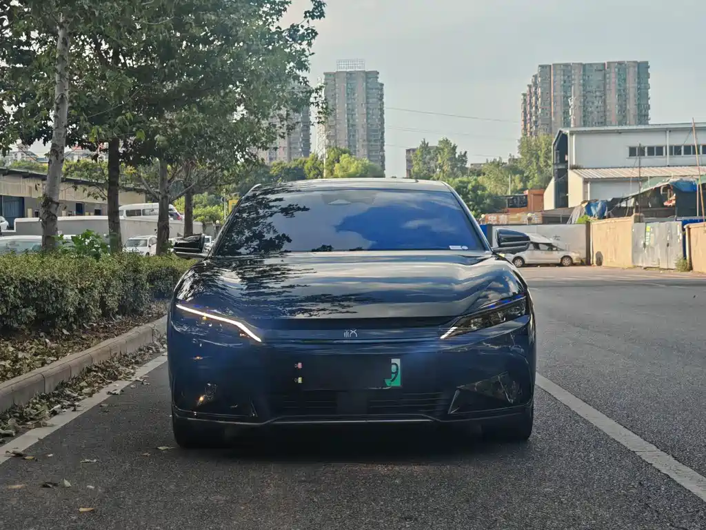 BYD Han — миниатюра 2