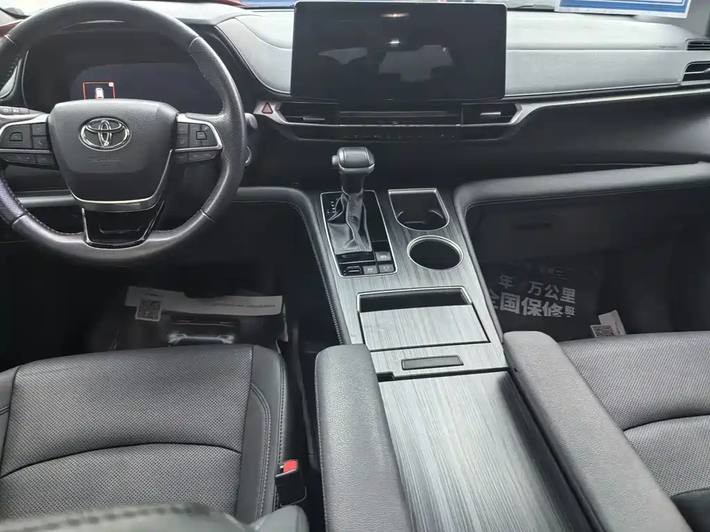 Toyota Sienna — миниатюра 8