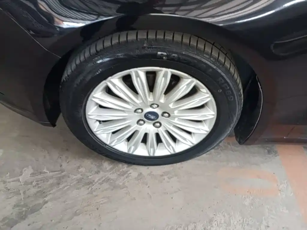 Ford Mondeo — миниатюра 23