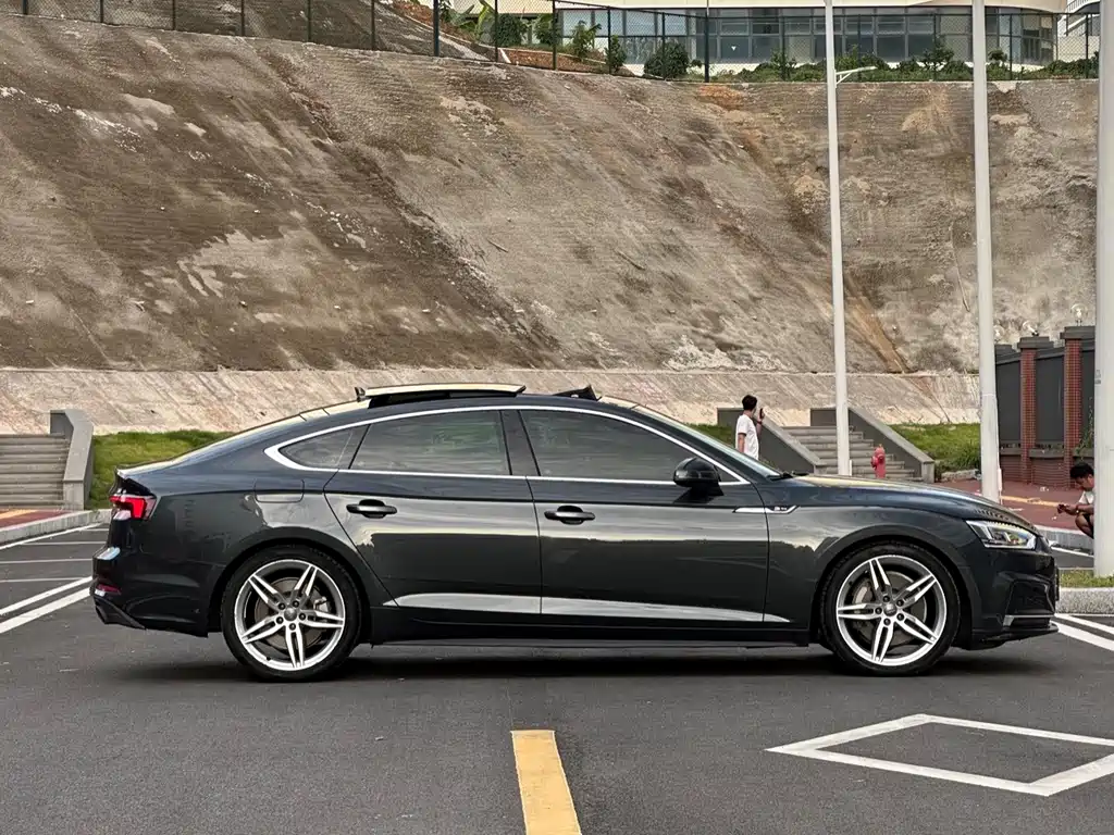 Audi A5 (Import) — миниатюра 9