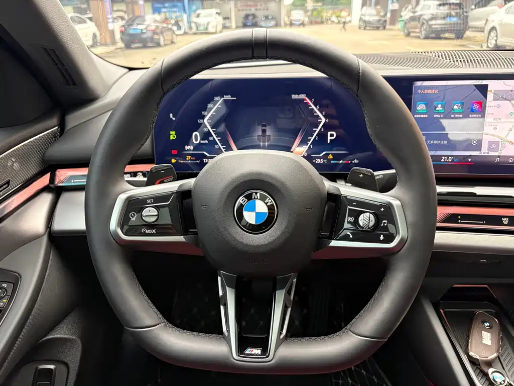 BMW 5 Series — миниатюра 4