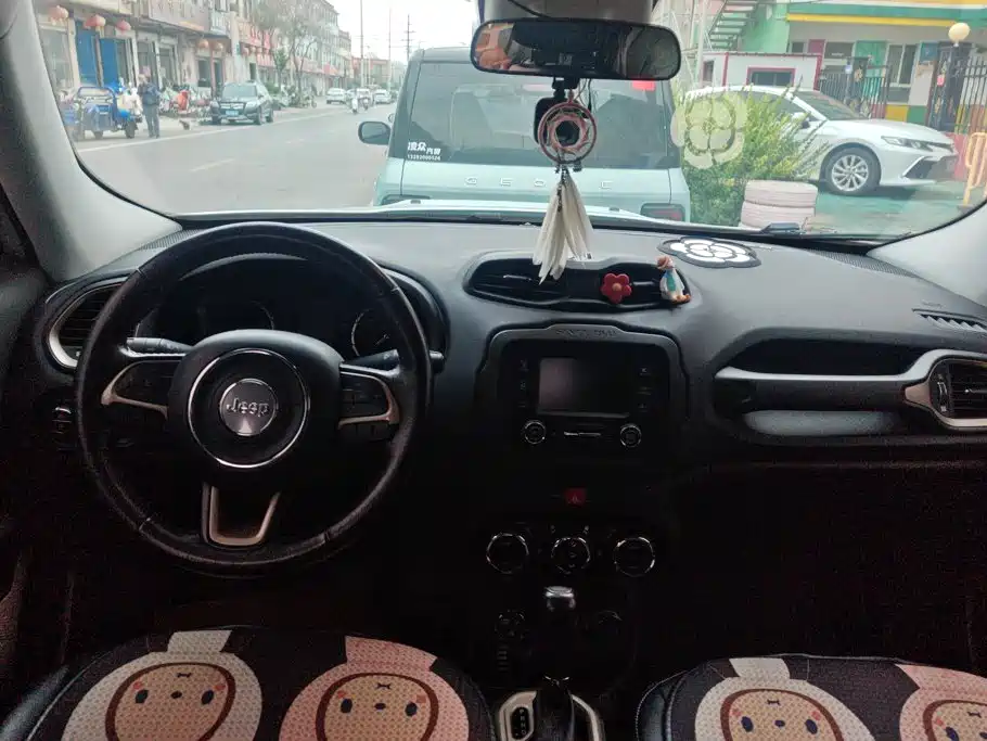 Jeep Renegade — миниатюра 12