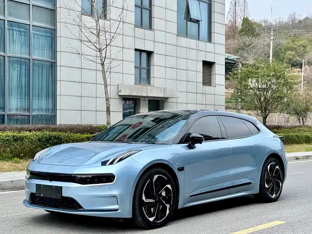 2022 Zeekr 001