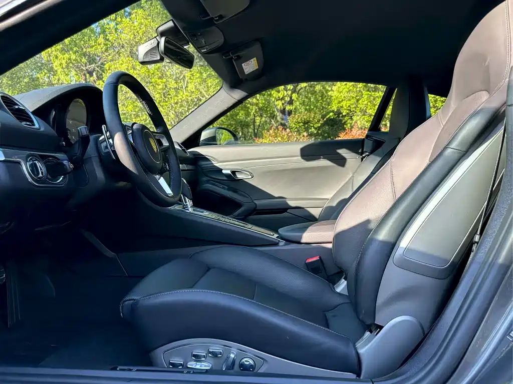 Porsche 718 2020 Cayman 2.0T