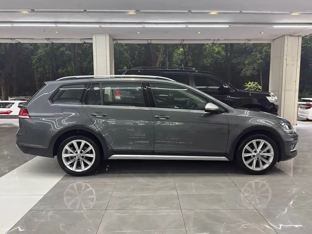 Volkswagen Golf (Import) — миниатюра 3
