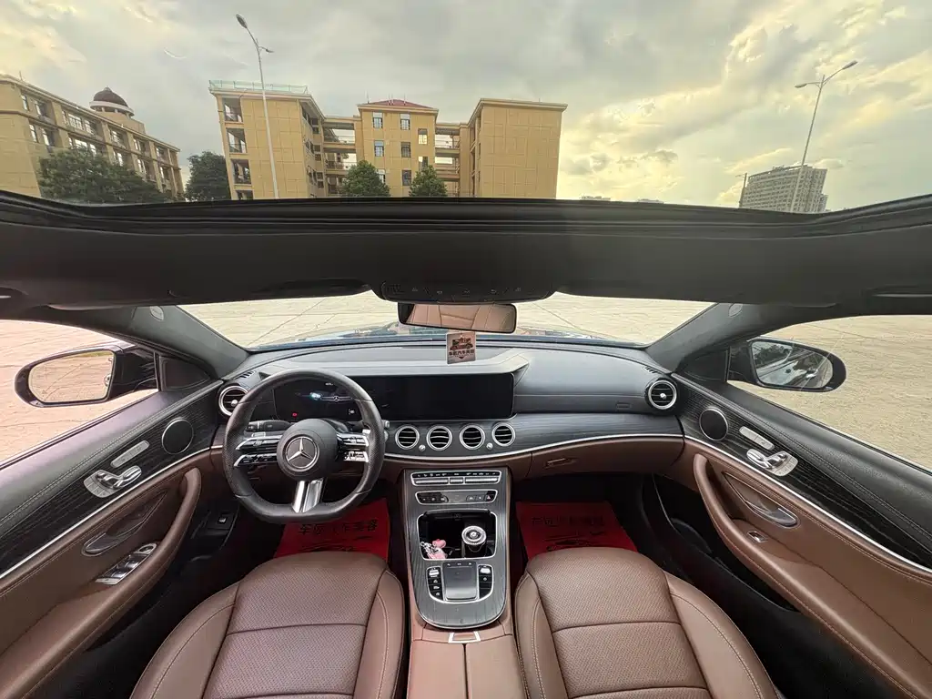 Mercedes-Benz E-Class — миниатюра 6