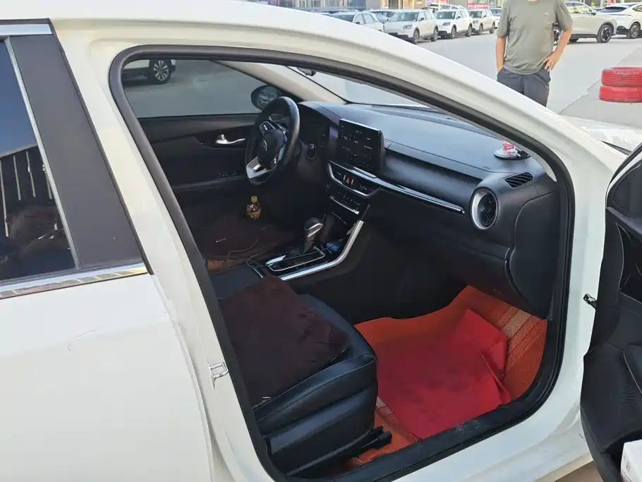 Kia K3 — миниатюра 8