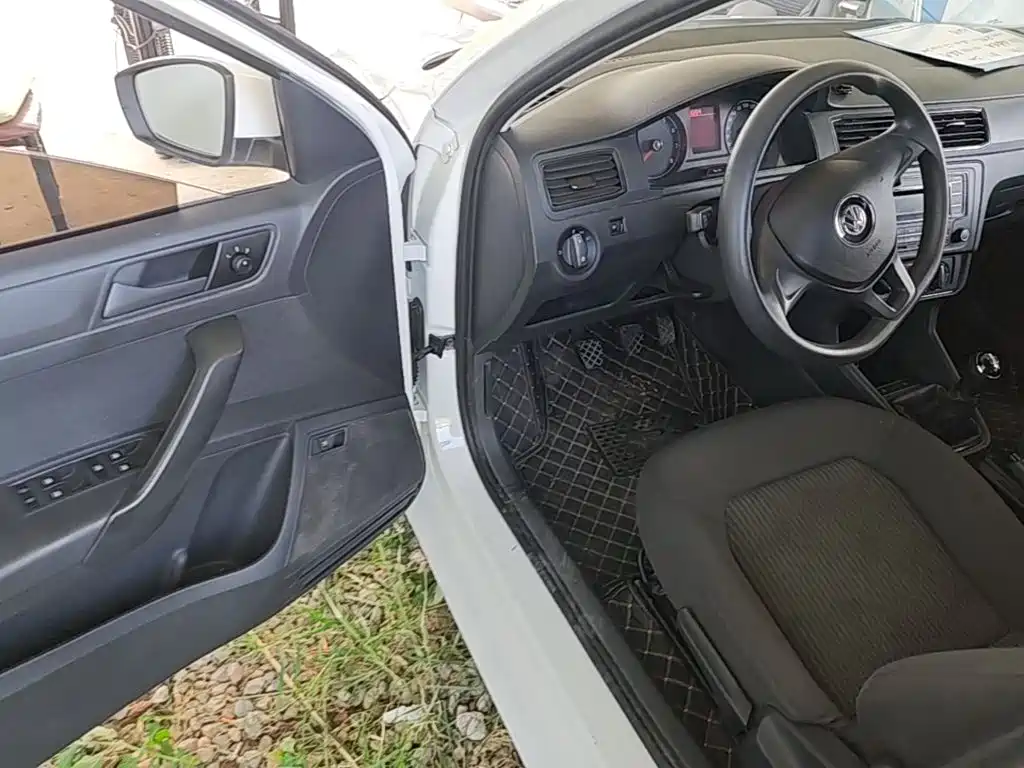 Volkswagen Santana — миниатюра 16