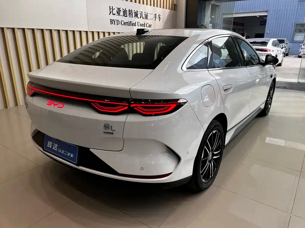 BYD QIN L