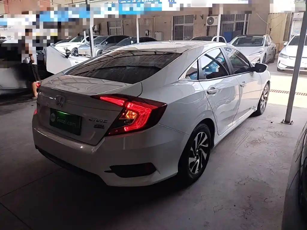 Honda Civic — миниатюра 7