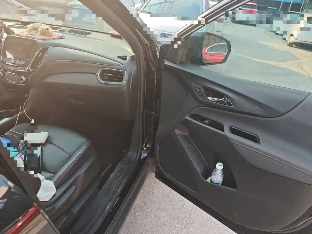 Chevrolet Equinox — миниатюра 19