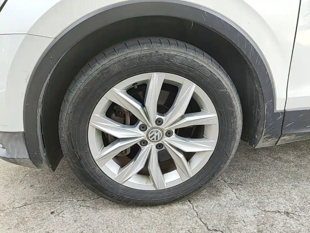 Volkswagen Tiguan — миниатюра 23