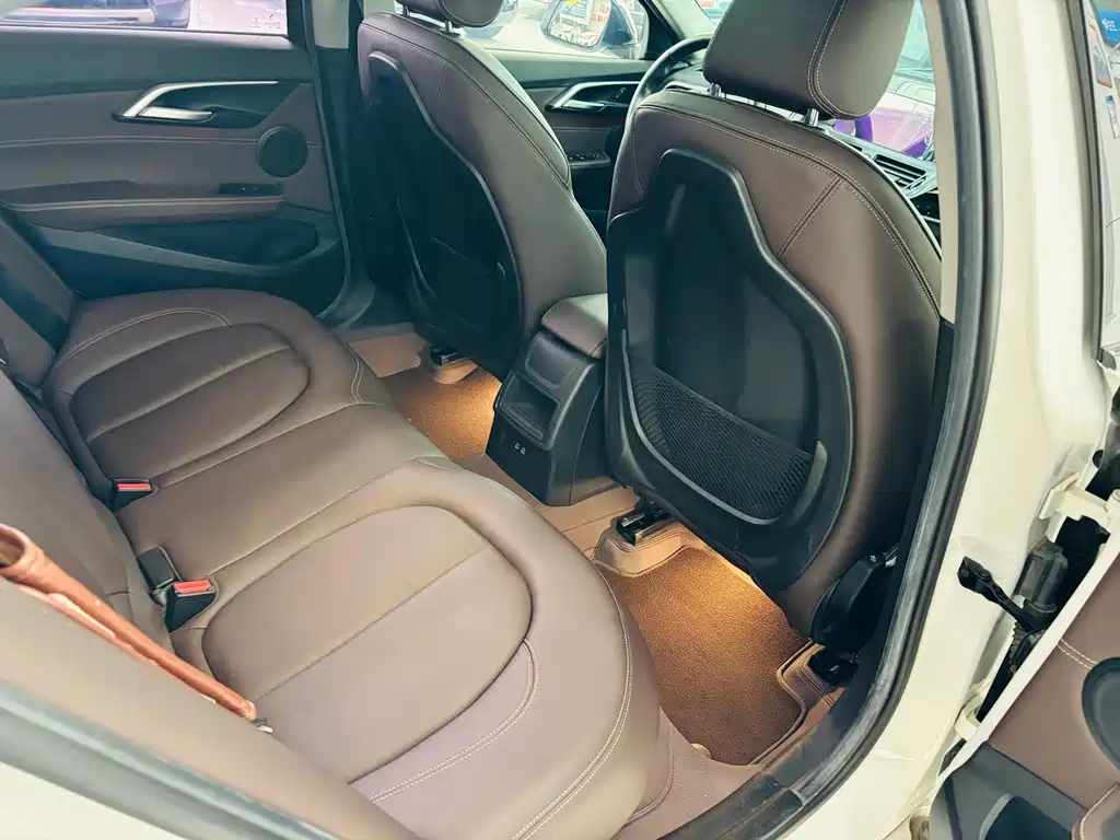 BMW 1 Series — миниатюра 12