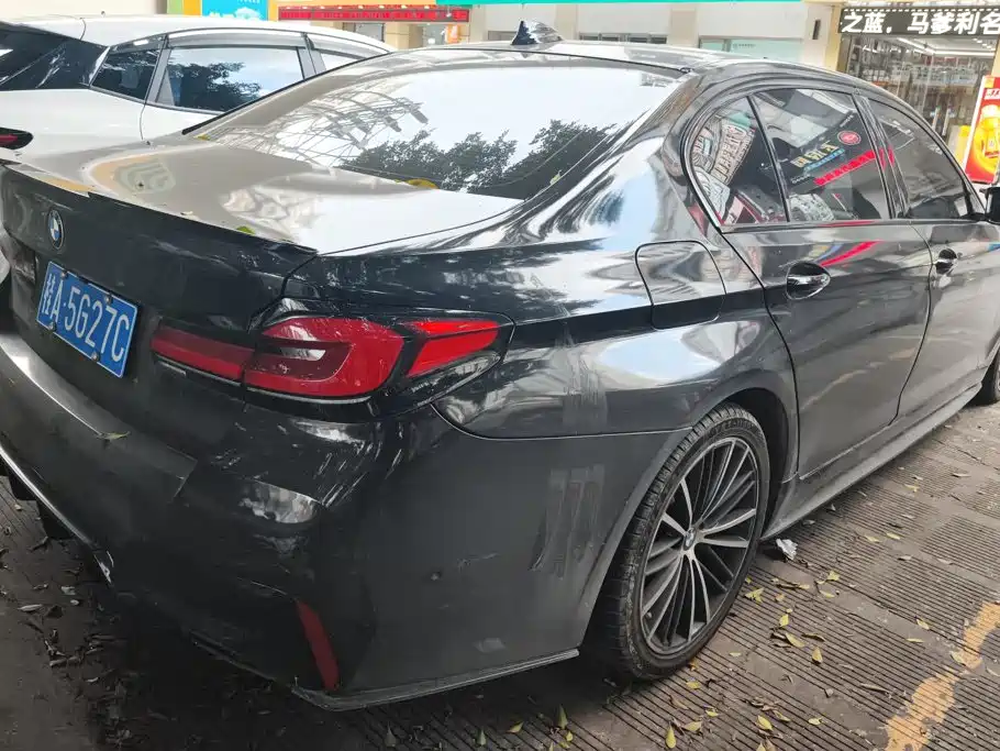 BMW 5 Series — миниатюра 3