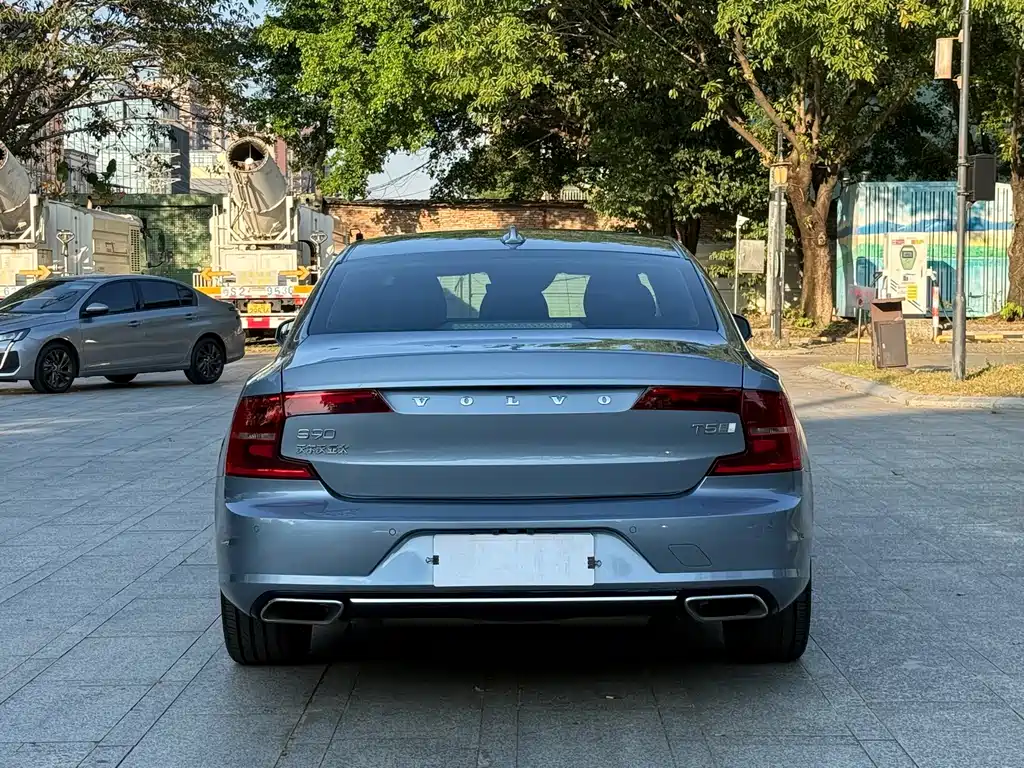 Volvo S90 — миниатюра 8