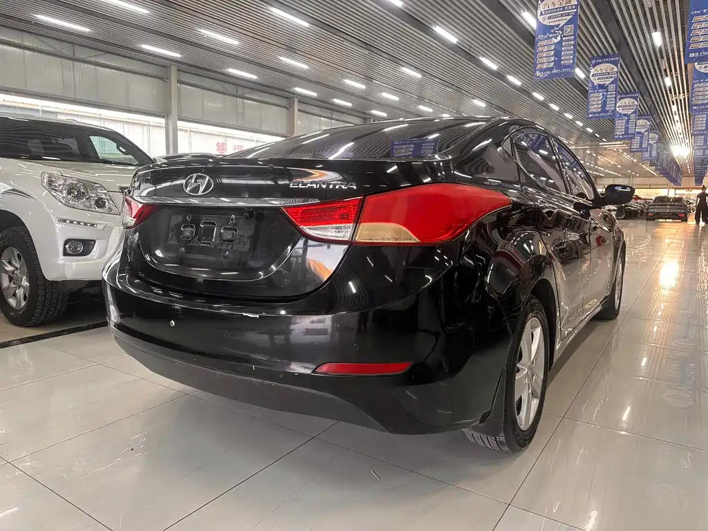 Hyundai Elantra Langdong — миниатюра 6