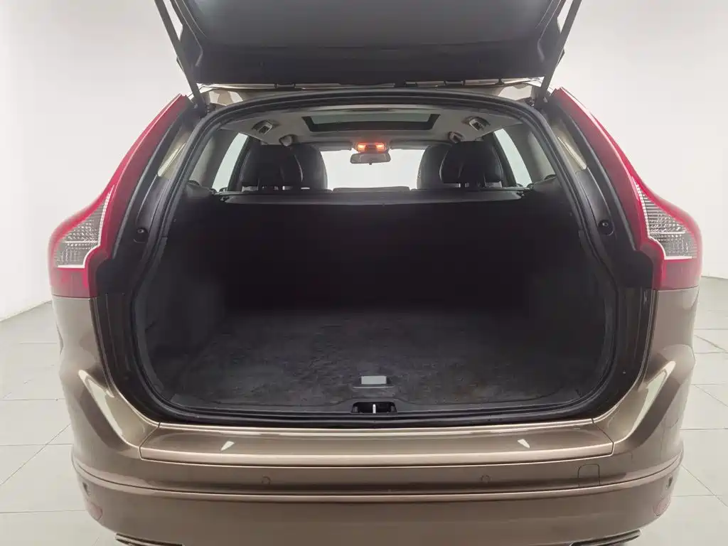 Volvo XC60 — миниатюра 16