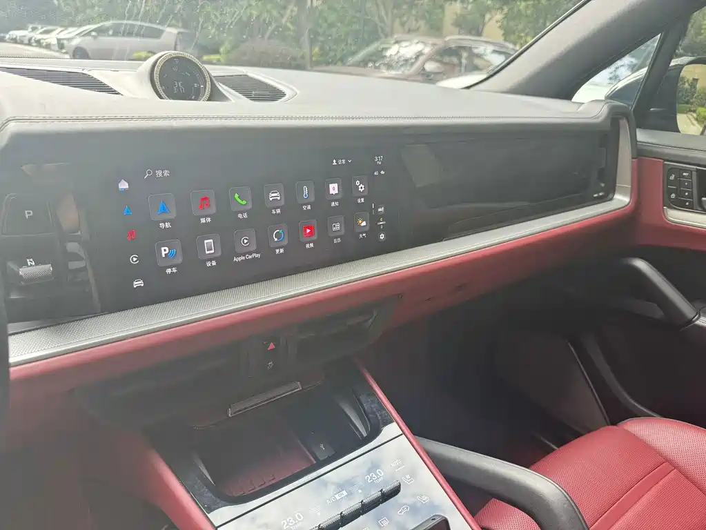 Porsche Cayenne — миниатюра 4