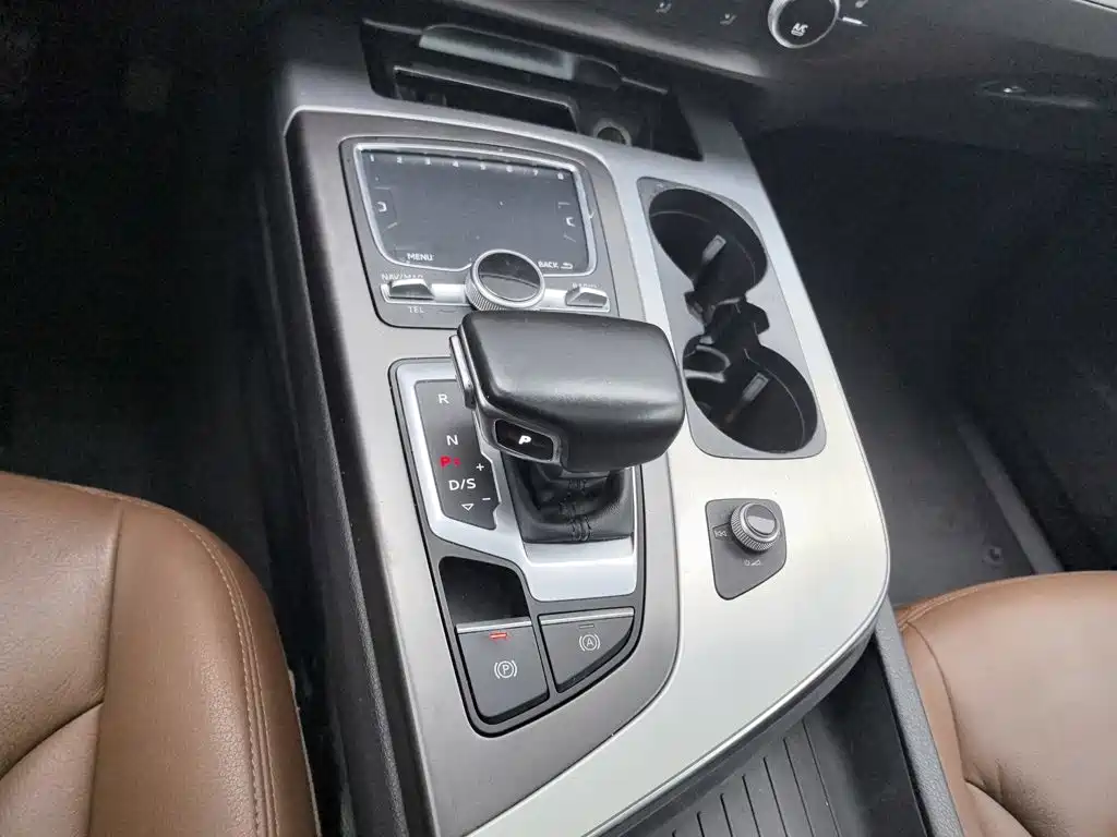 Audi Q7 — миниатюра 13