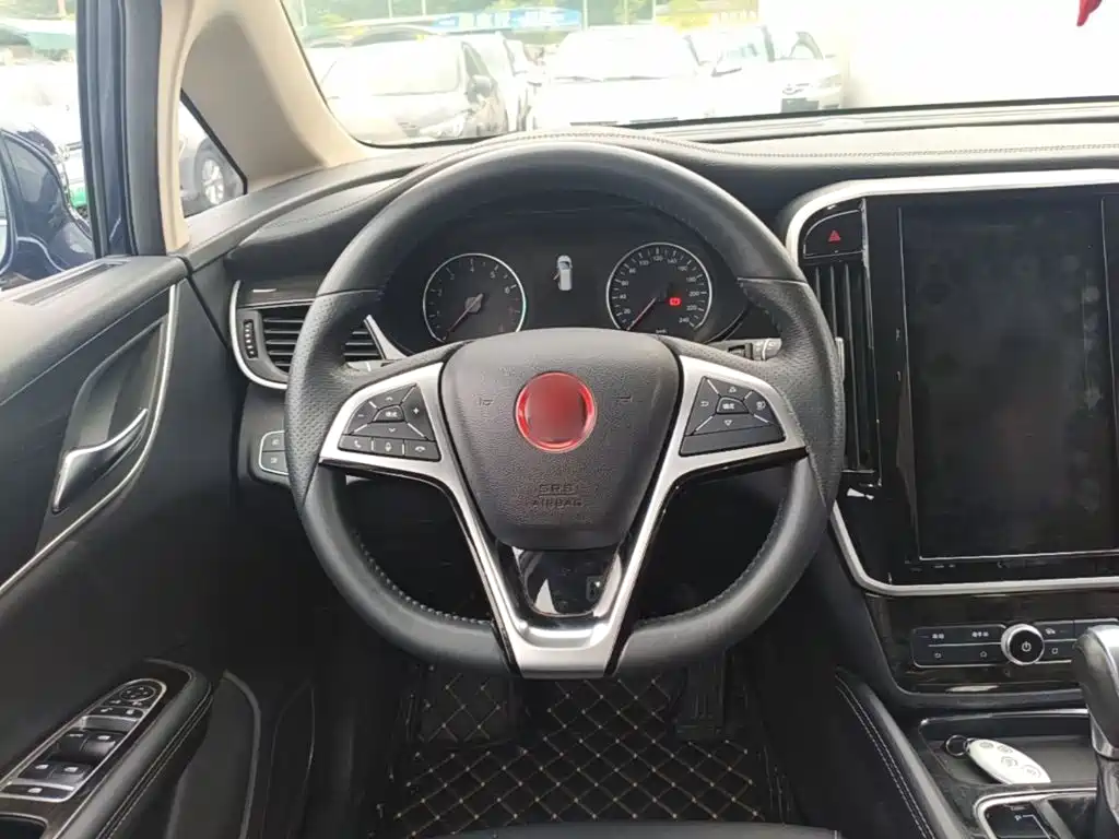 BYD MAX — миниатюра 11