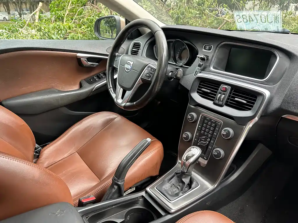 Volvo V40 — миниатюра 16