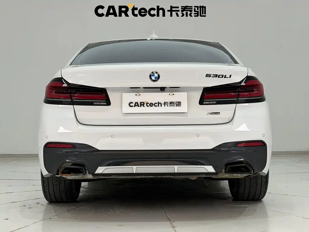 BMW 5 Series — миниатюра 6