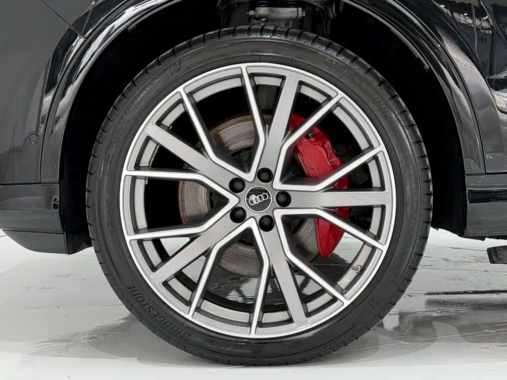 Audi Q7 — миниатюра 8