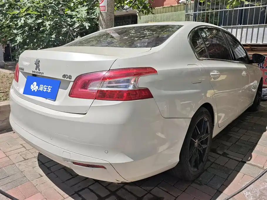 Peugeot 408 2014 1.8L AT Luxury