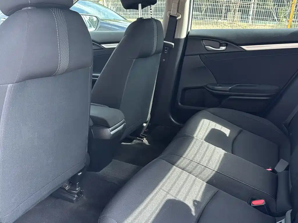 Honda Civic — миниатюра 8