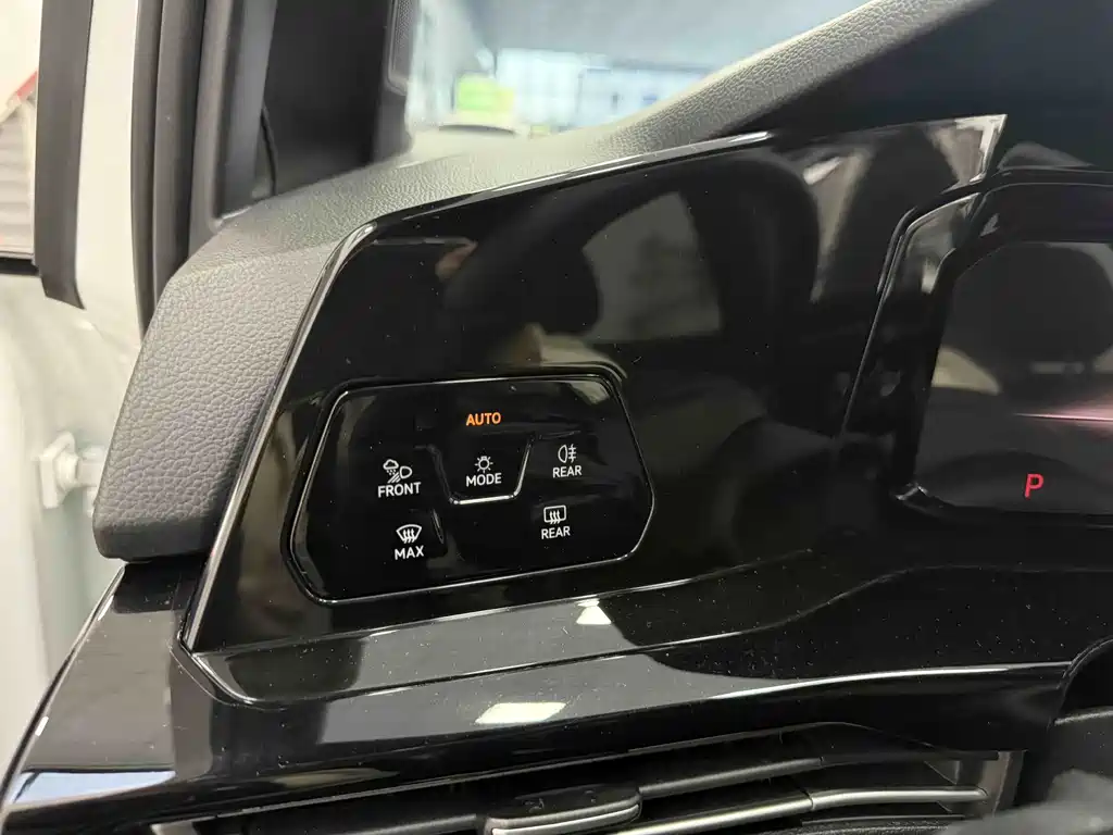 Volkswagen Golf — миниатюра 11