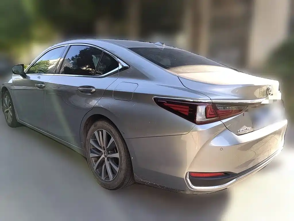 Lexus ES — миниатюра 25