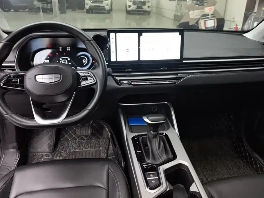 Geely Emgrand — миниатюра 12