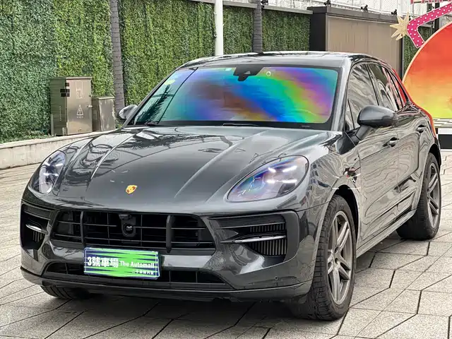 PORSCHE MACAN 2021
