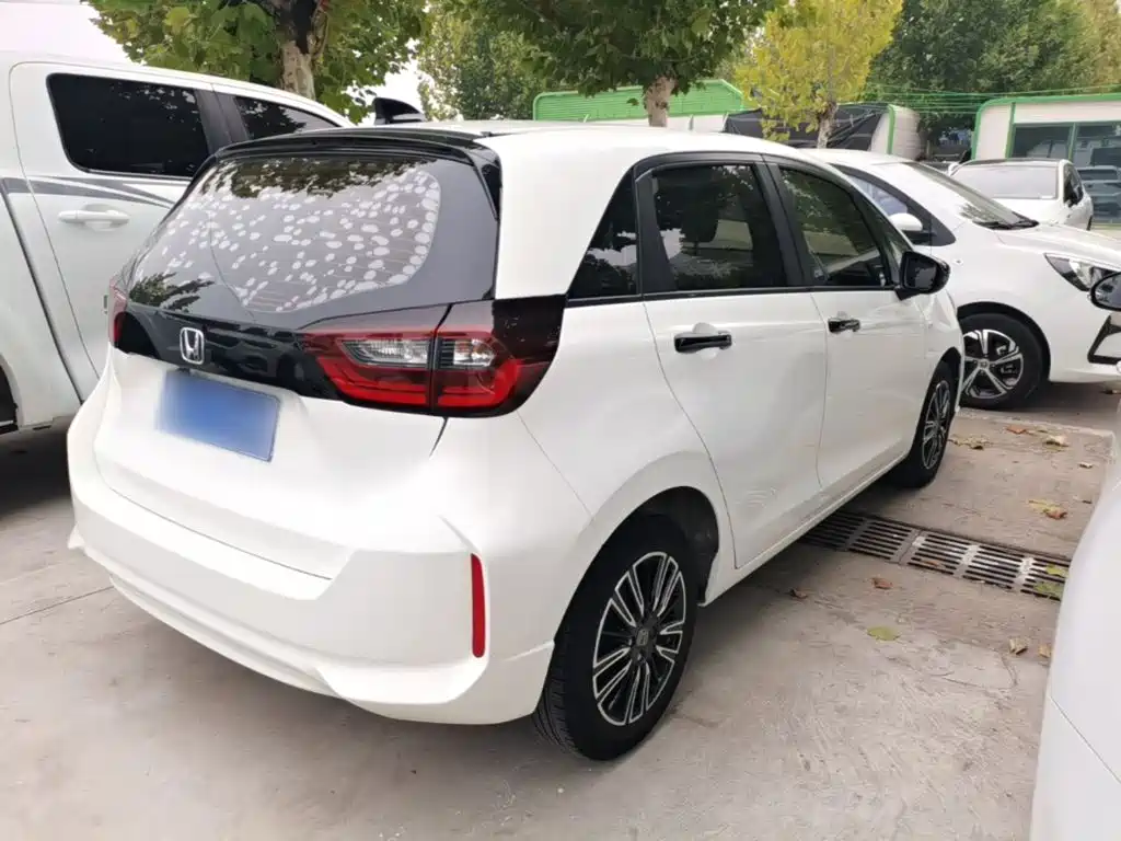 Honda Fit — миниатюра 7