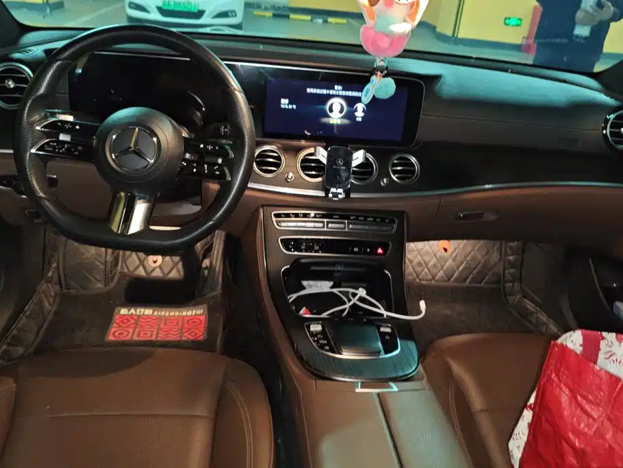 Mercedes-Benz E-Class — миниатюра 12