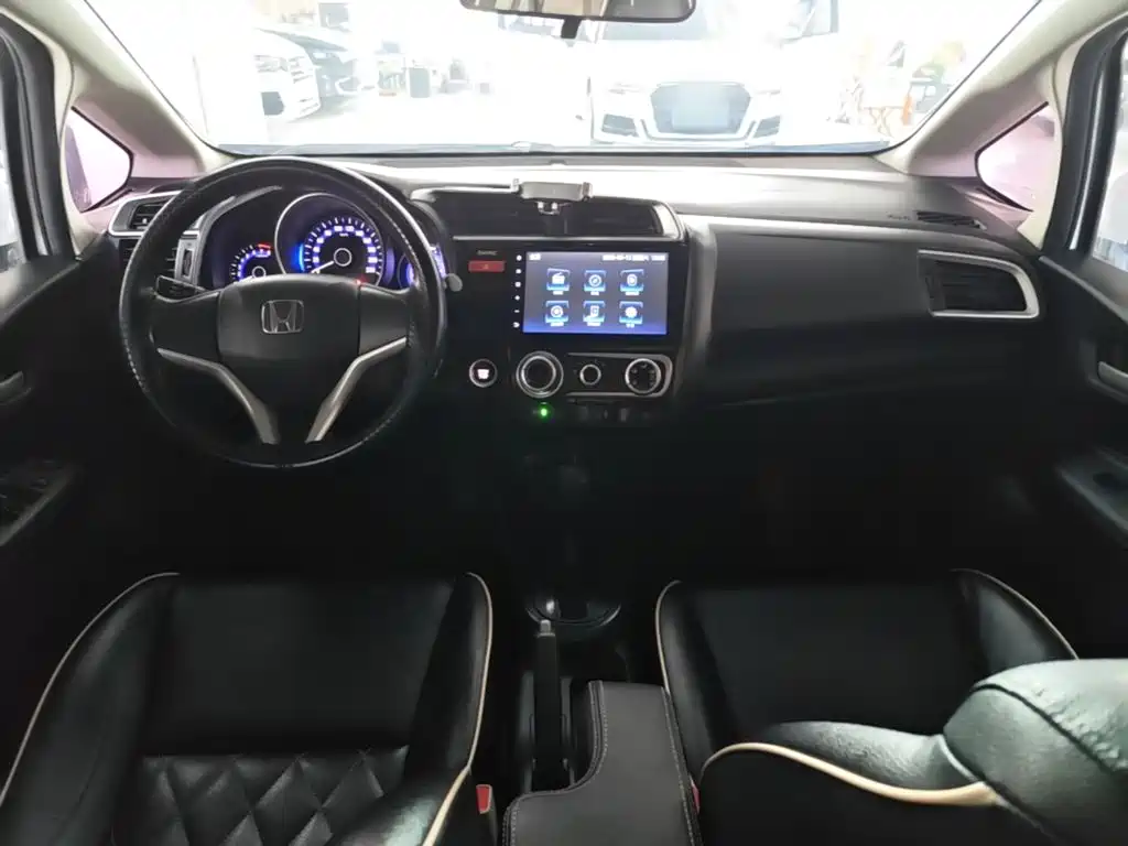 Honda Fit — миниатюра 10
