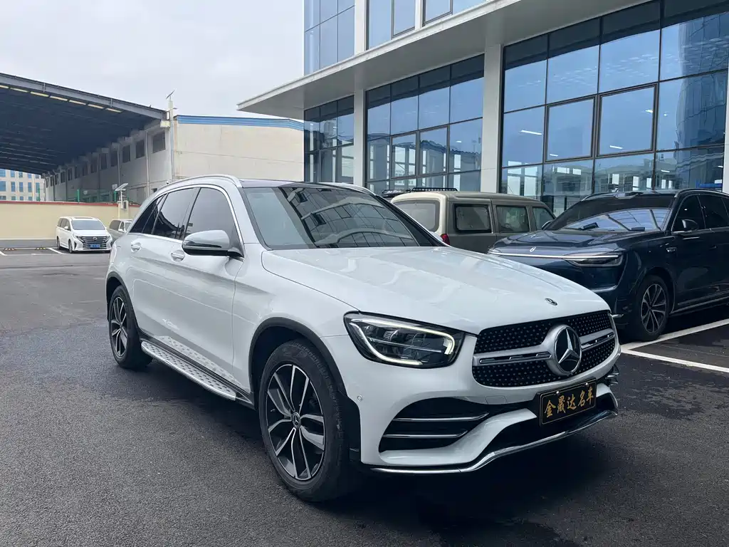 MERCEDES-BENZ GLC