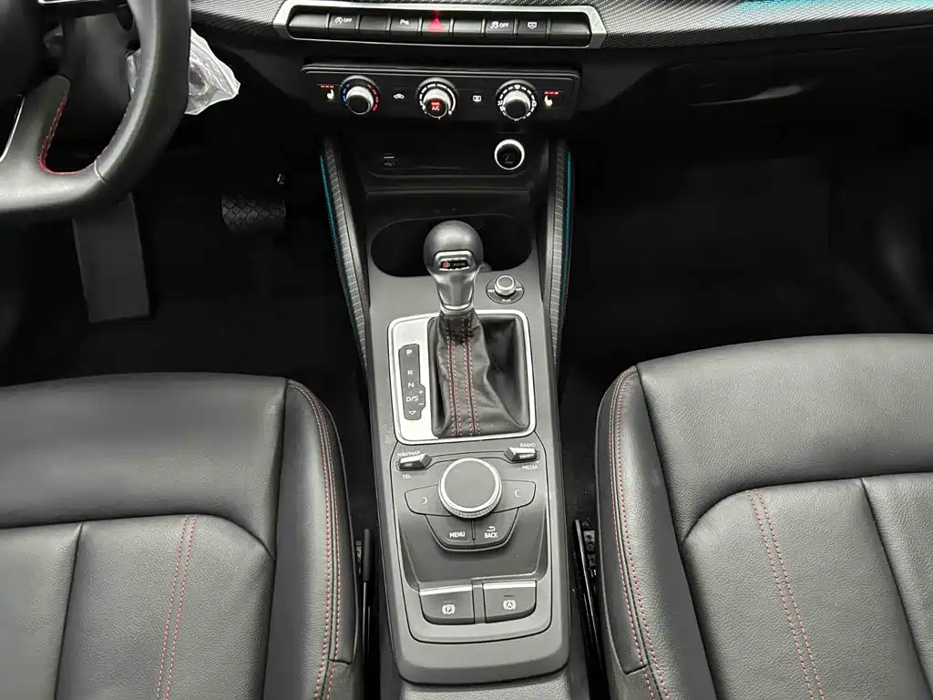Audi Q2L — миниатюра 10