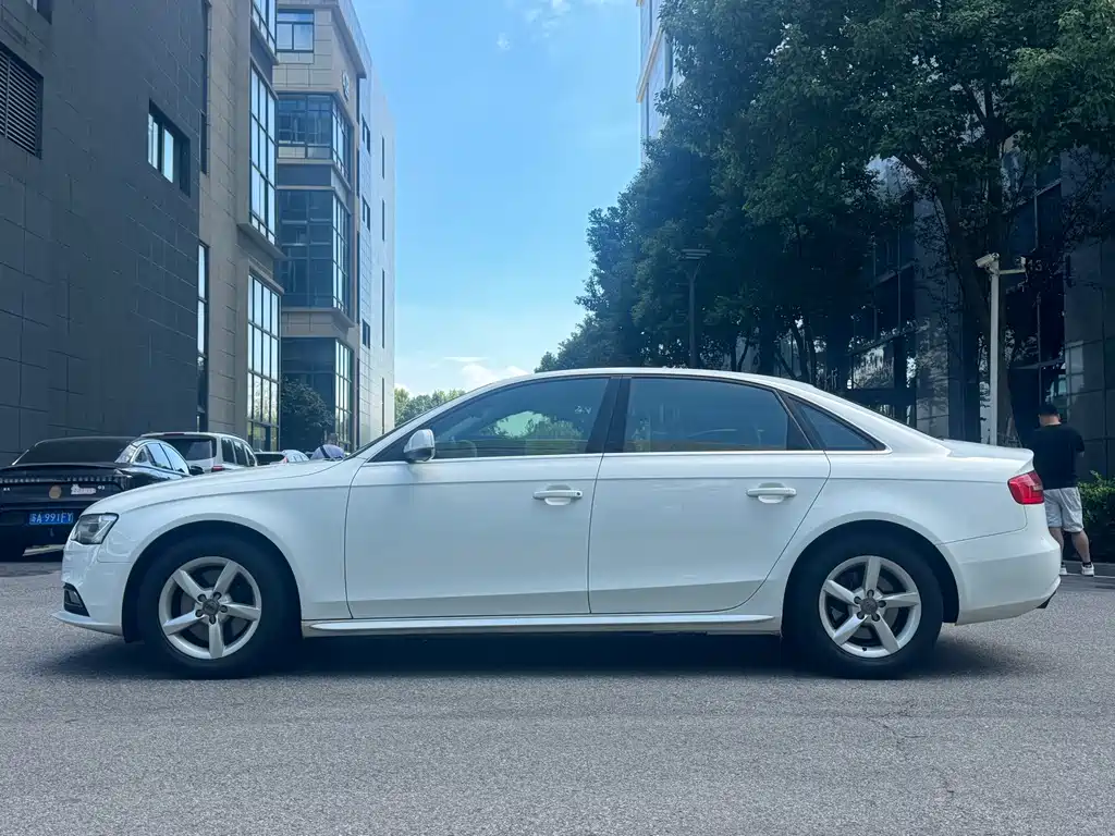 Audi A4L — миниатюра 3