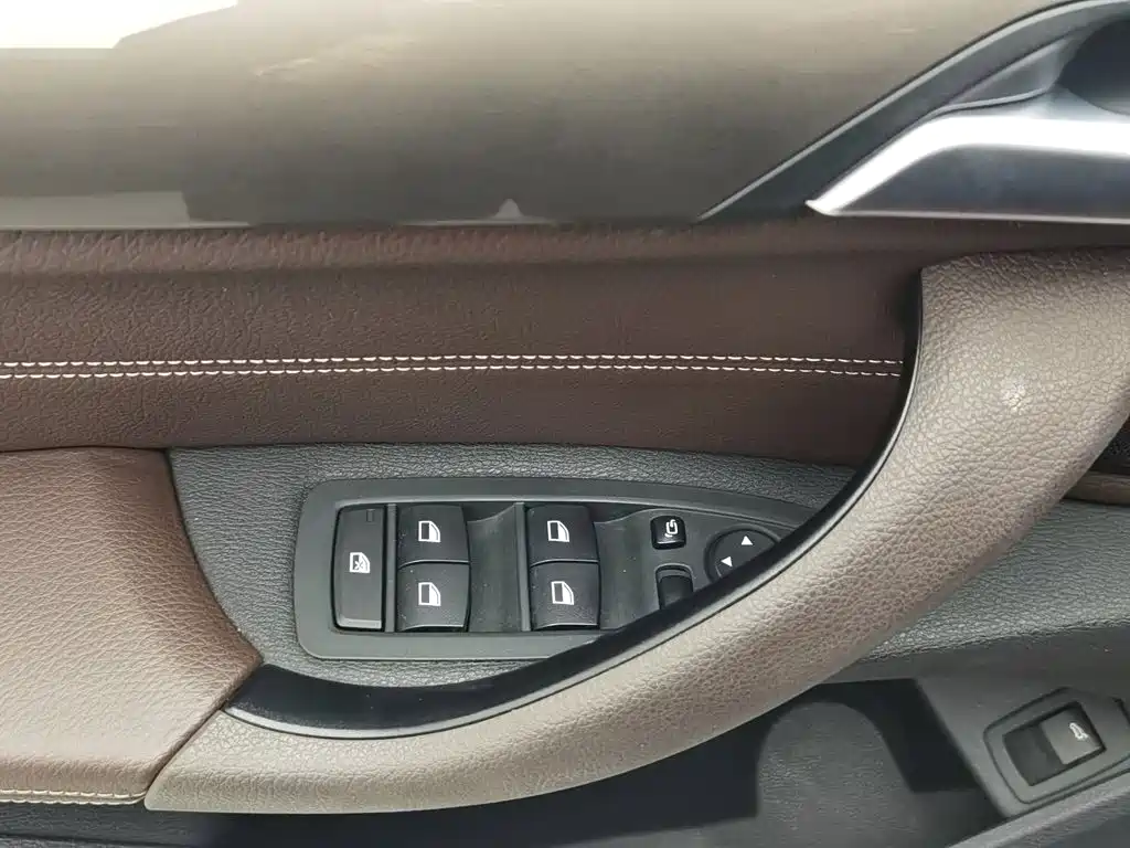 BMW X1 — миниатюра 9