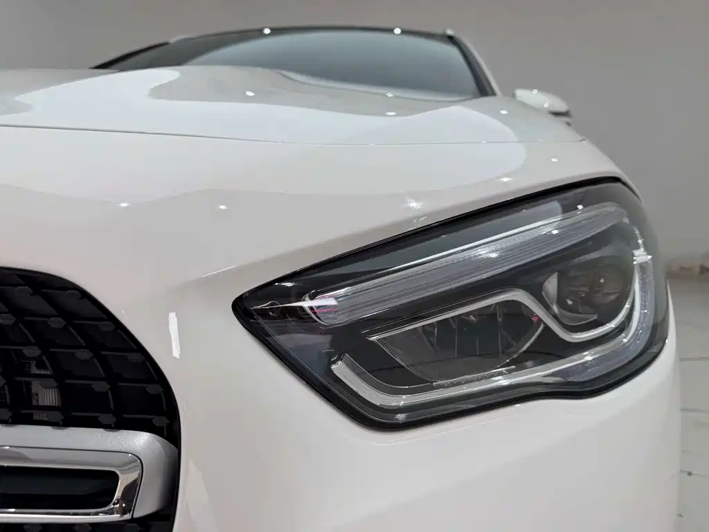 Mercedes-Benz GLA — миниатюра 9