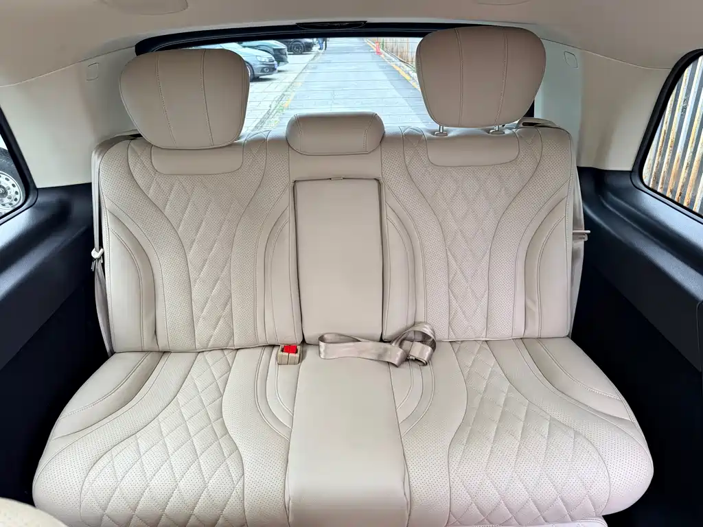 Mercedes-Benz V-Class — миниатюра 8