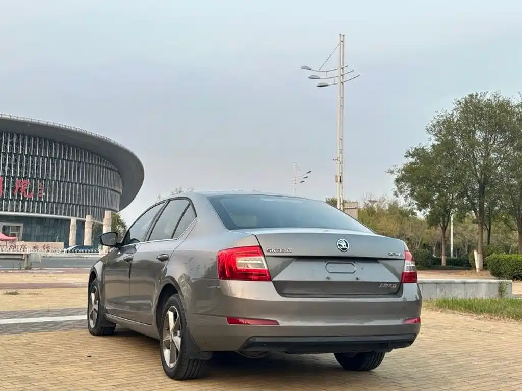 Skoda Octavia — миниатюра 6