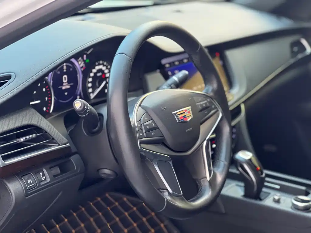 Cadillac CT6 — миниатюра 10