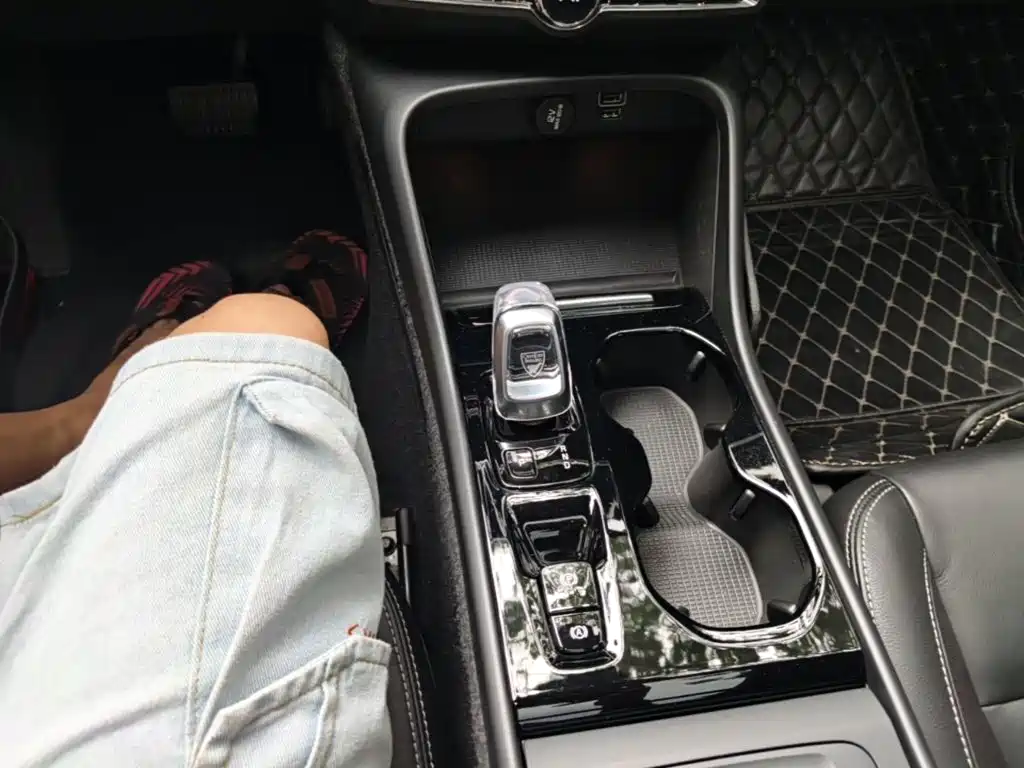 Volvo XC40 — миниатюра 14