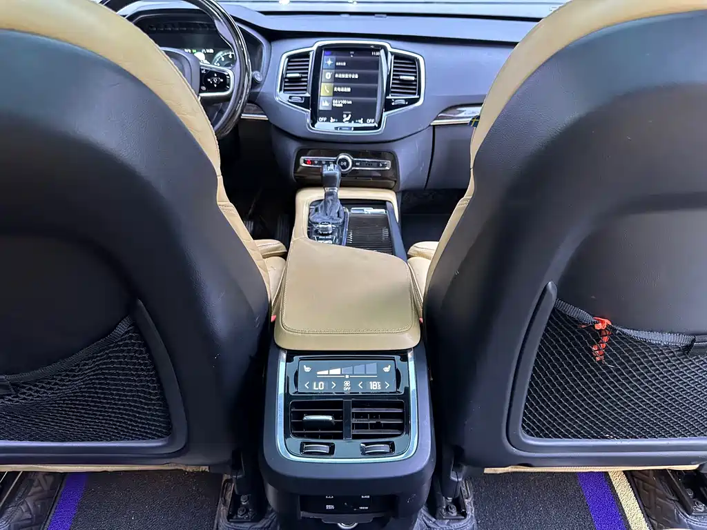 Volvo XC90 — миниатюра 14